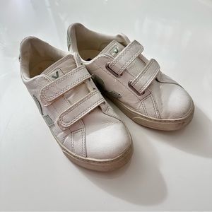 Veja kids sneakers size US 2